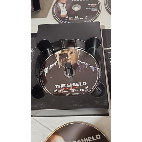 The Shield Complete Series DVDs - Picture 5 of 6